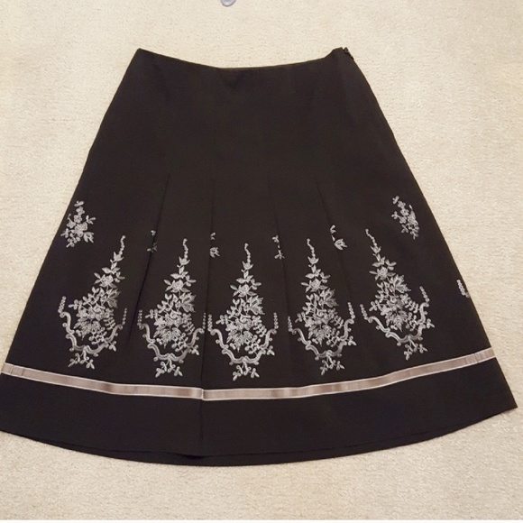 Ann Taylor Dresses & Skirts - Ann Taylor Pin Tucked Skirt - Petite 2